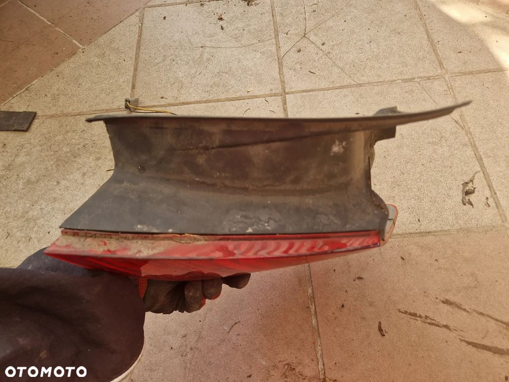 Ford Taurus Tylna Lampa 2015 - 6