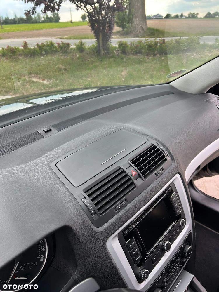 Skoda Octavia 2.0 TDI DPF Elegance DSG - 22