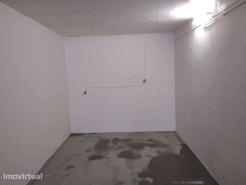 Garagem no Entroncamento - Grande imagem: 4/5