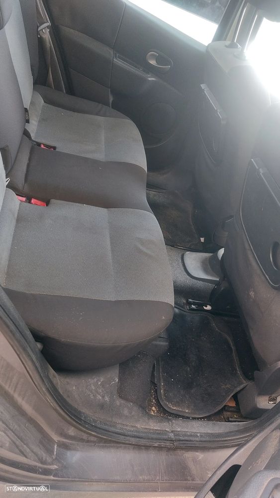 Renault Modus 1.5 dCi Dynamique S - 9