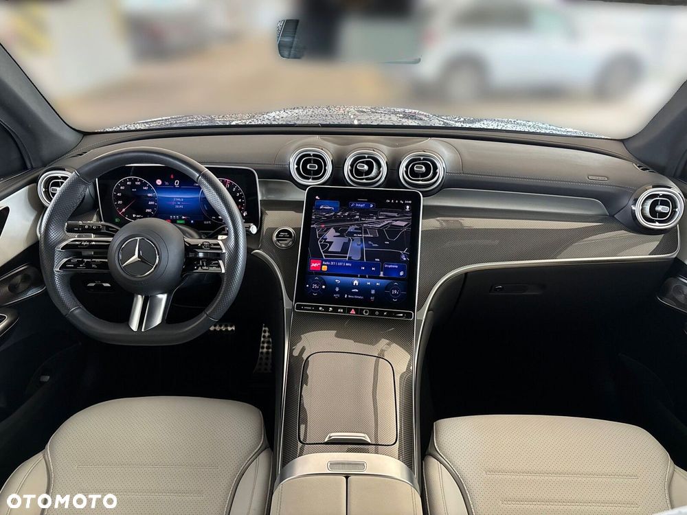Mercedes-Benz GLC - 13