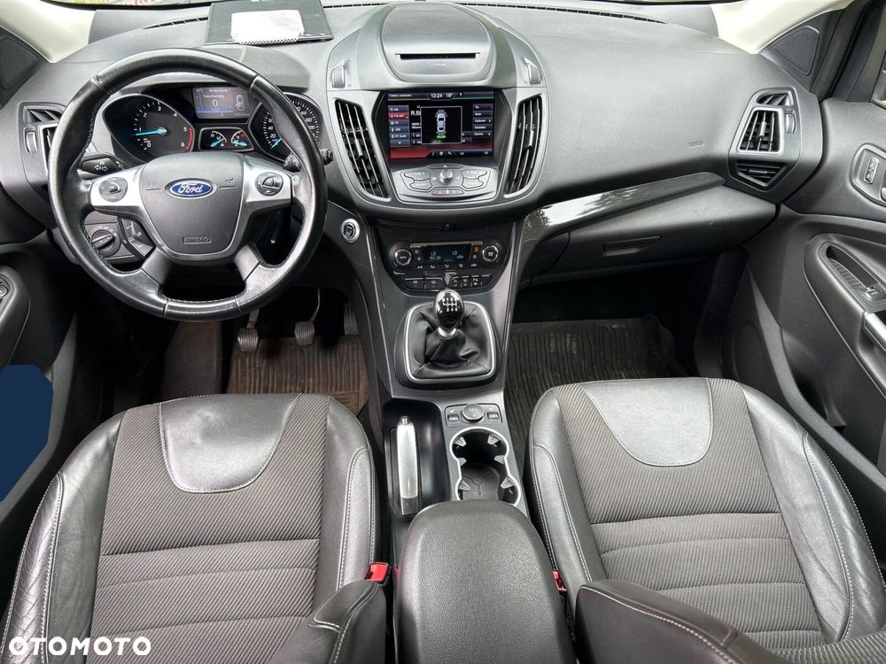 Ford Kuga - 28