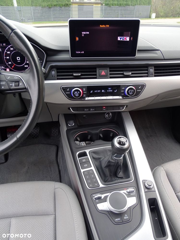 Audi A4 Avant 2.0 TDI DPF clean diesel Ambiente - 27