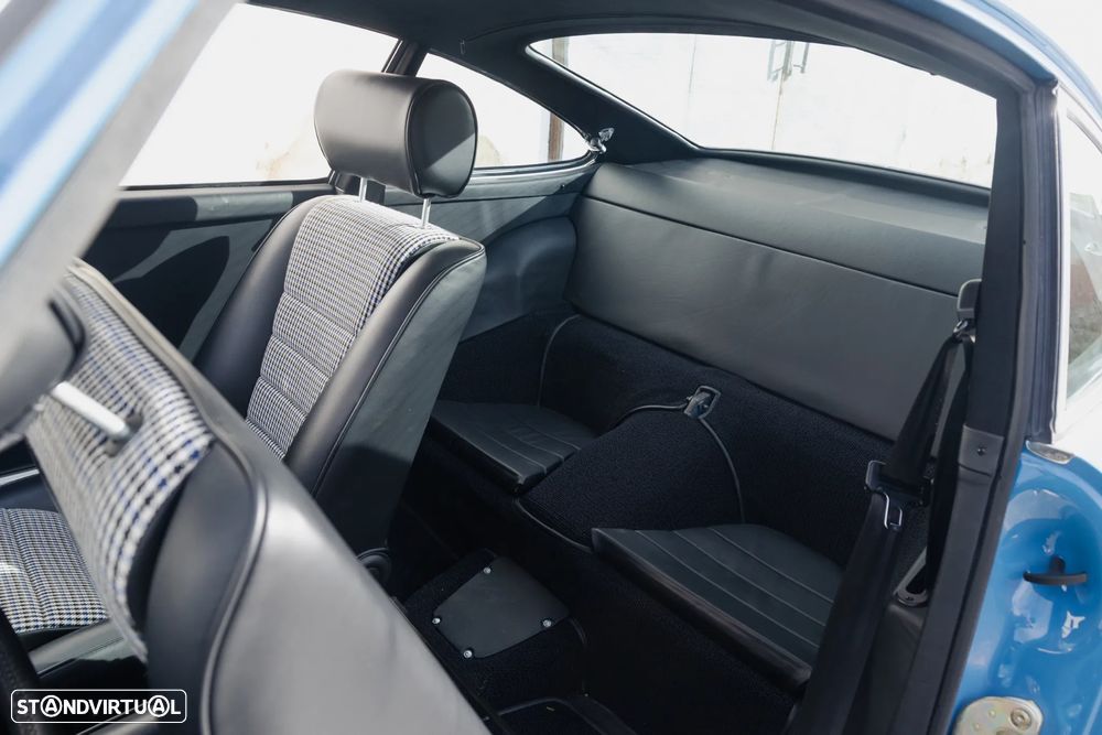 Porsche 911 Série G - 18