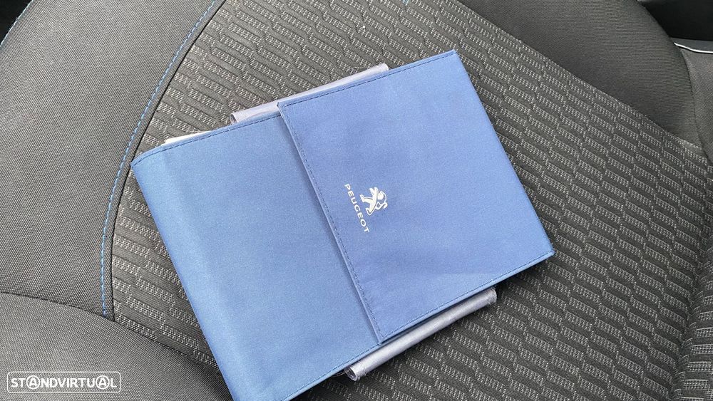 Peugeot 208 1.2 PureTech Signature - 49