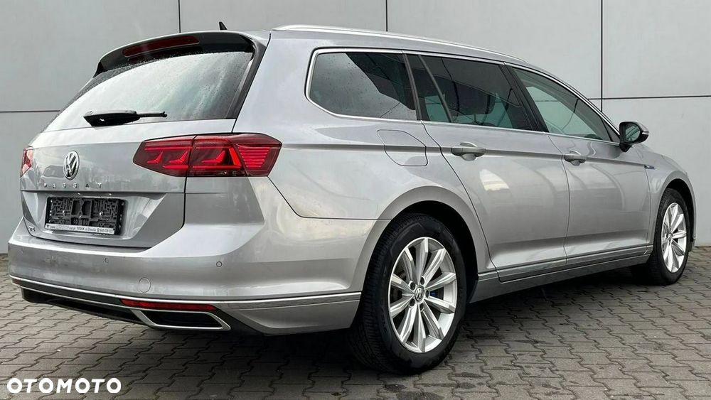 Volkswagen Passat - 7