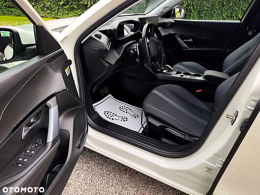Peugeot 2008 PureTech 130 EAT8 Active Pack - 8