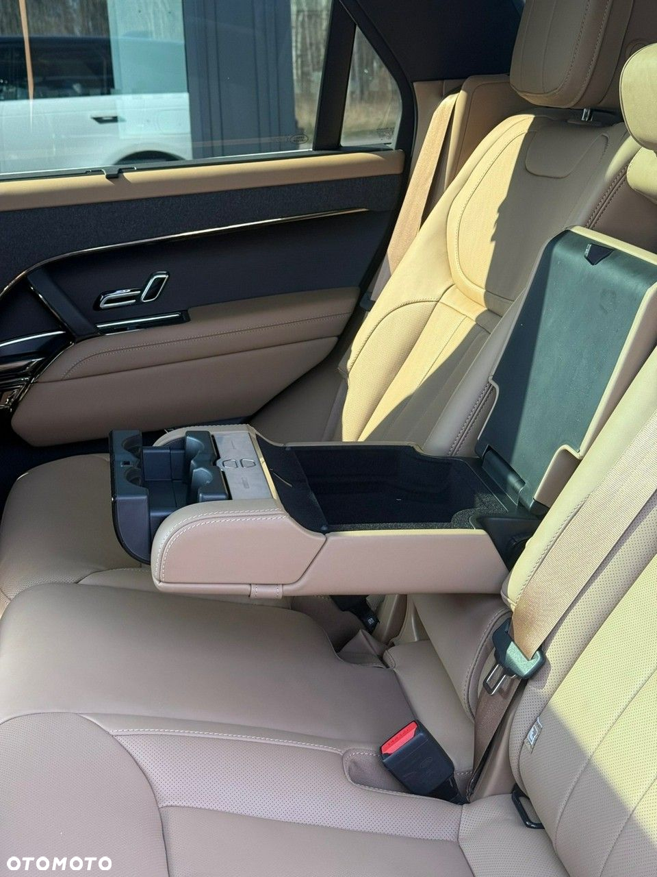Land Rover Range Rover Sport - 26