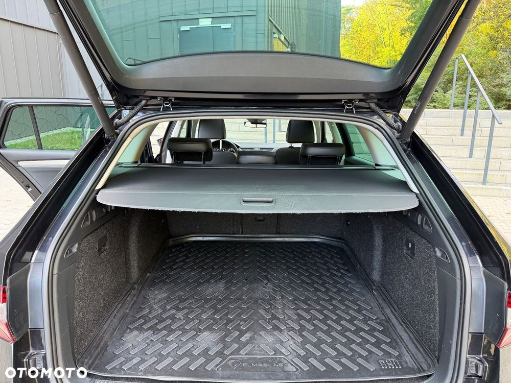 Skoda Superb 2.0 TDI 4x4 DSG Ambition - 32