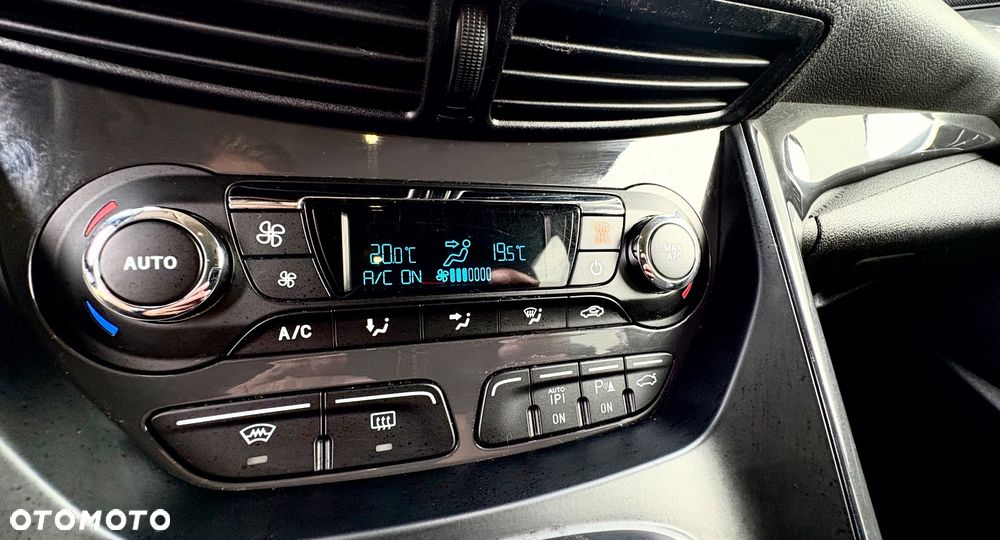 Ford Kuga - 30