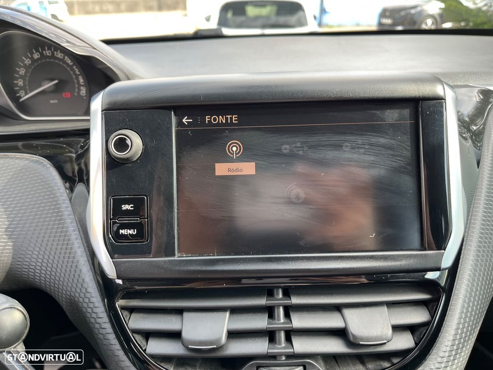 Peugeot 2008 1.5 BlueHDi Signature - 40