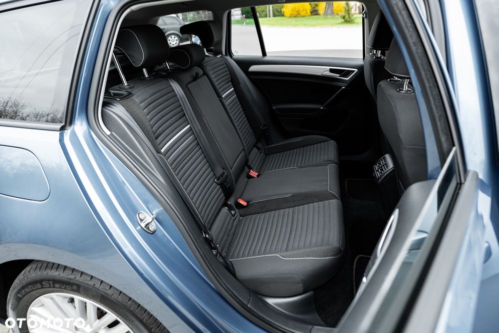 Volkswagen Golf 1.6 TDI DPF BlueMotion Technology DSG Comfortline - 20