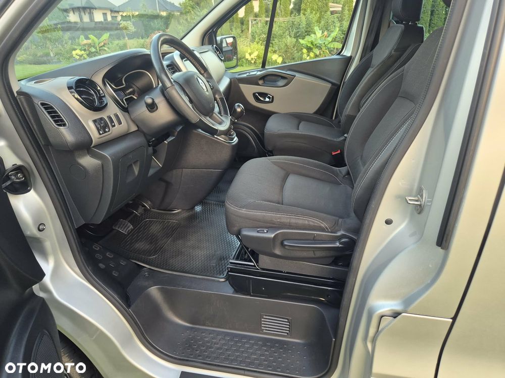 Renault Trafic - 16