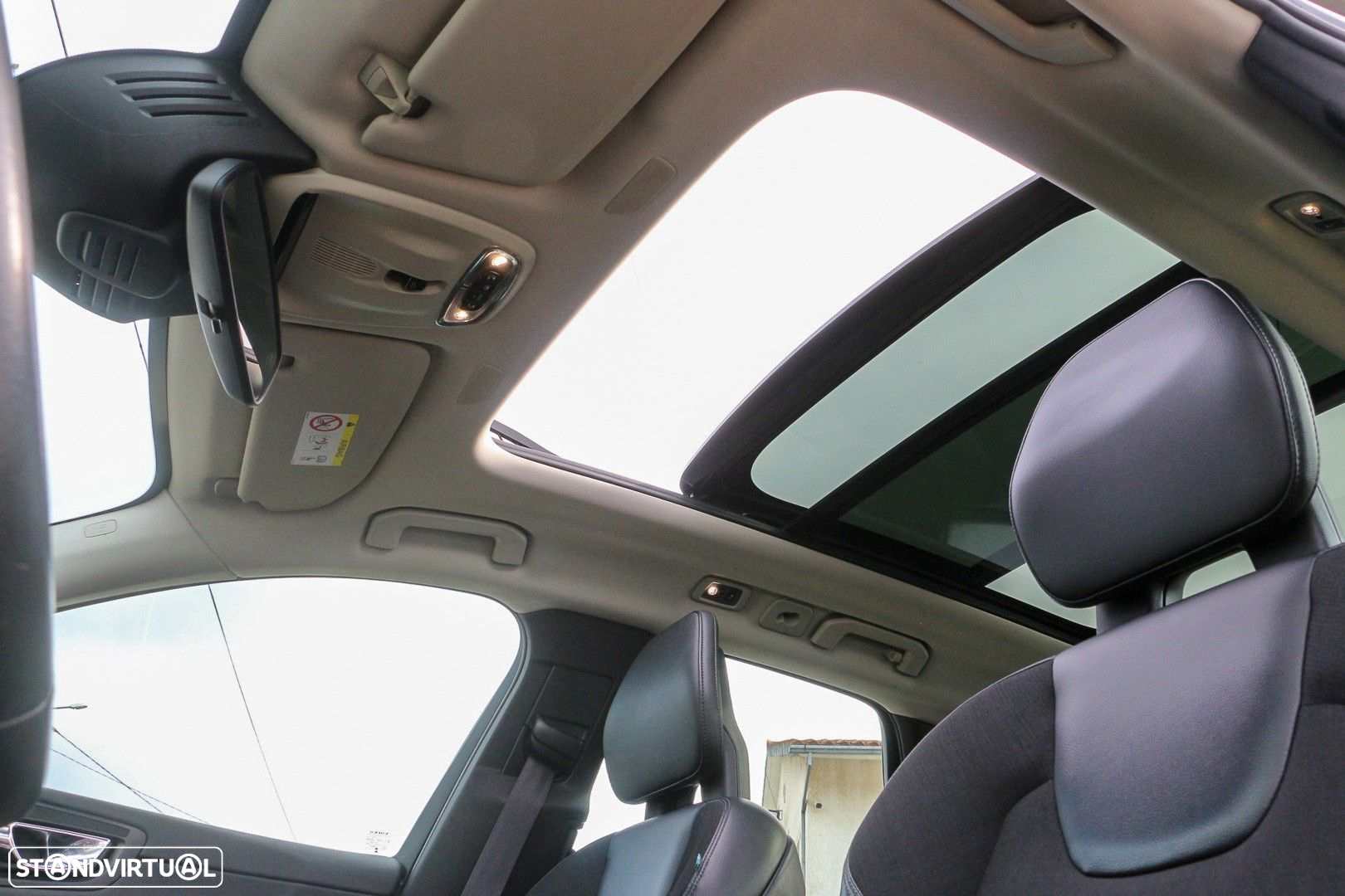 Volvo XC 60 2.0 T8 PHEV Momentum AWD - 8