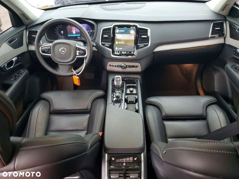 Volvo XC 90 - 8