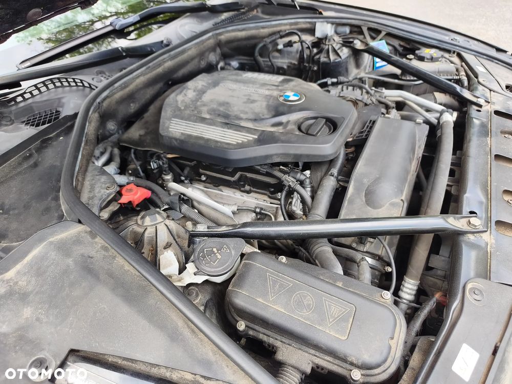 BMW Seria 5 520d - 36