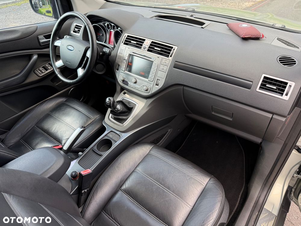 Ford Kuga 2.0 TDCi 4x4 Titanium - 21
