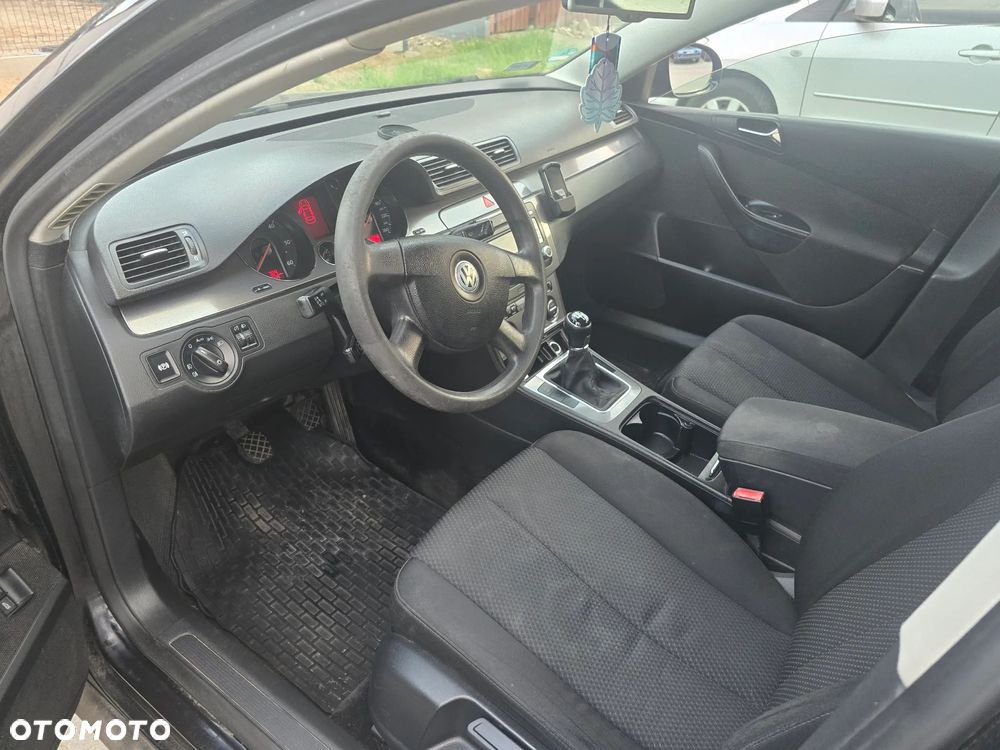 Volkswagen Passat 2.0 TDI Comfortline - 5
