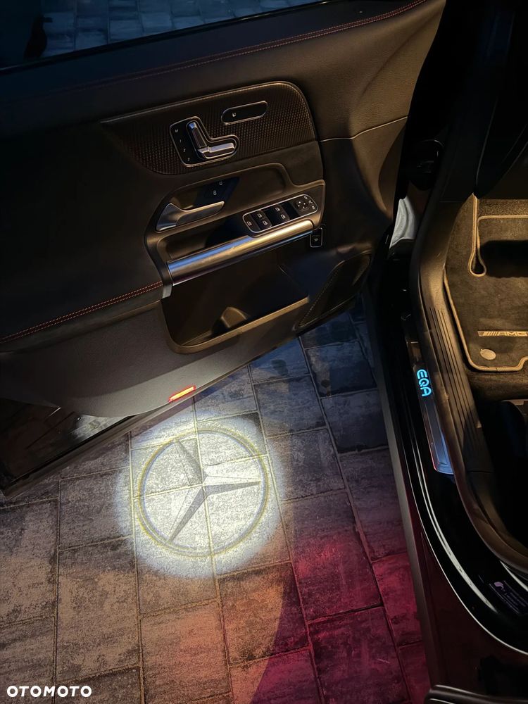 Mercedes-Benz EQA 300 66.5kWh 4-Matic AMG Line - 16