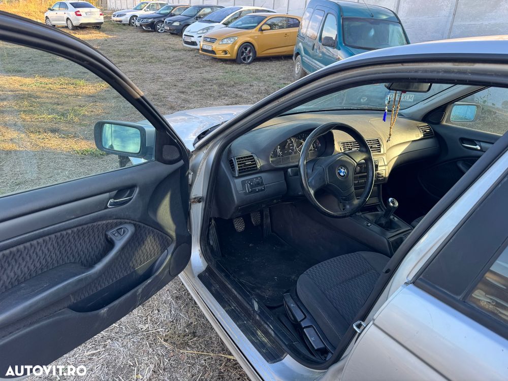 BMW Seria 3 318i - 9