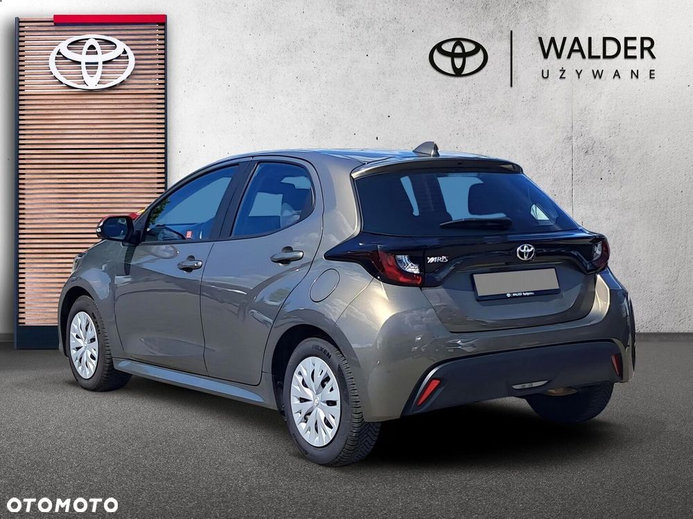 Toyota Yaris - 4