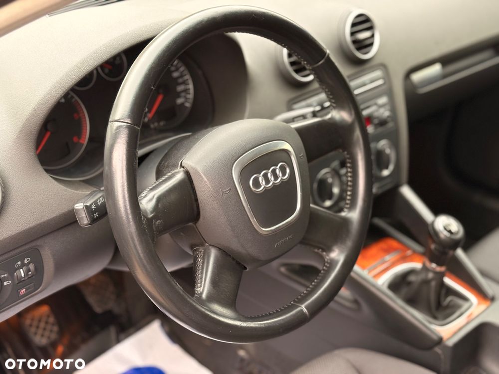 Audi A3 Sportback 1.9 TDI Attraction - 12