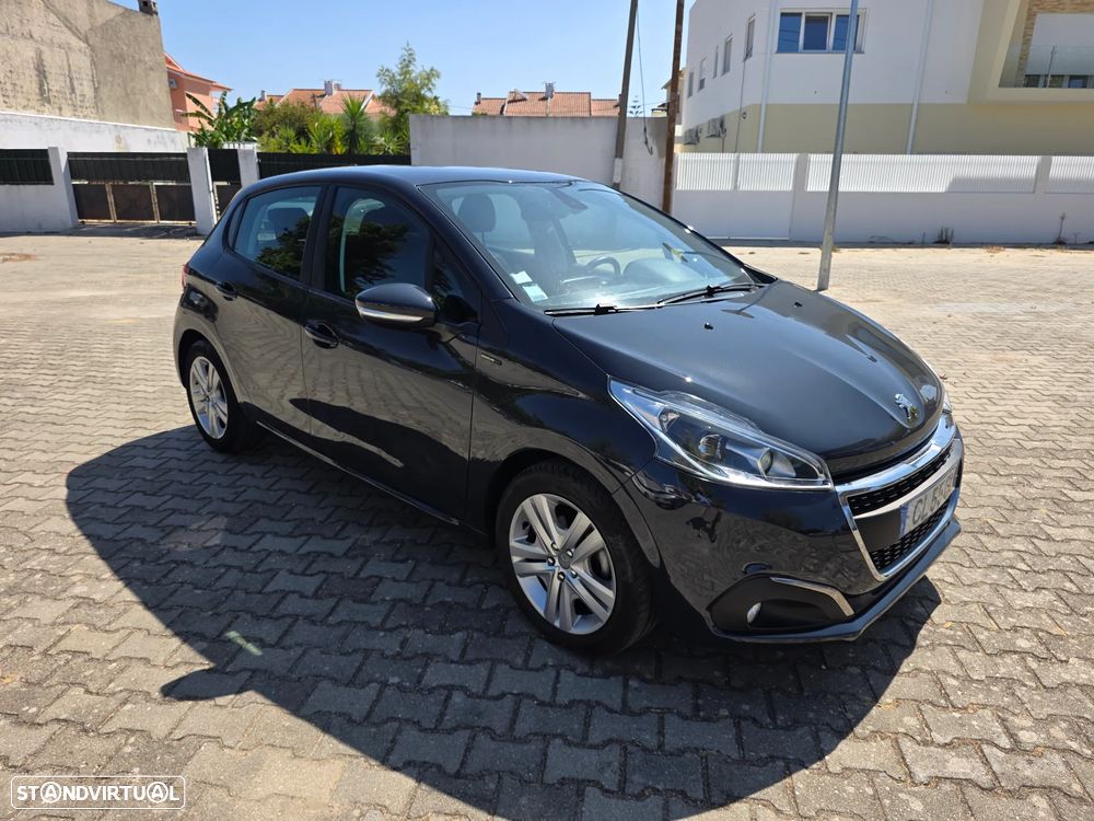 Peugeot 208 1.2 PureTech Signature - 2