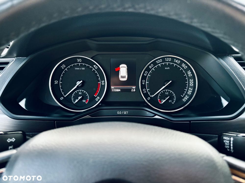 Skoda Superb Combi 2.0 TDI Style - 16