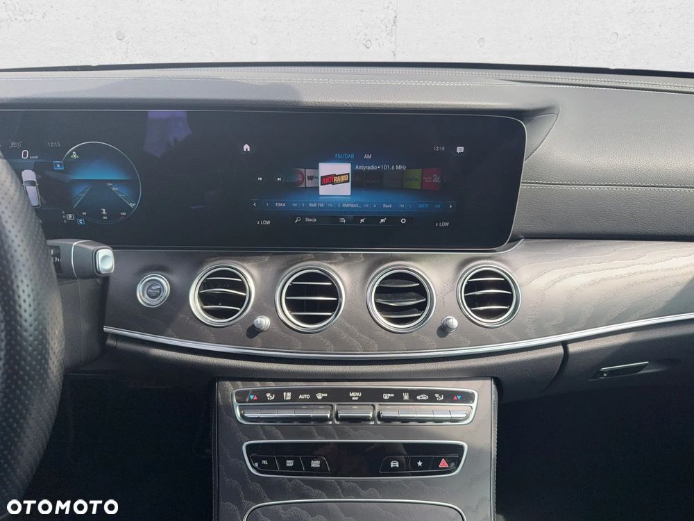 Mercedes-Benz Klasa E 220 d 4-Matic Business Edition - 14