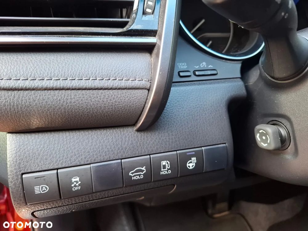 Toyota Camry 2.5 Hybrid Executive CVT - 17