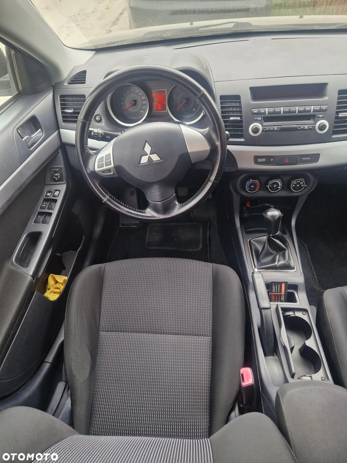Mitsubishi Lancer - 9