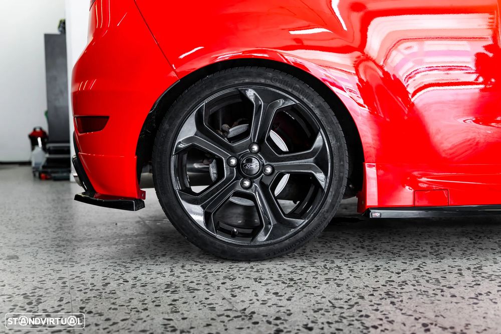 Ford Fiesta 1.6 EcoBoost ST - 37
