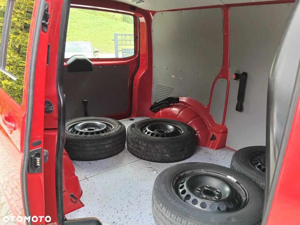 Volkswagen Transporter - 13