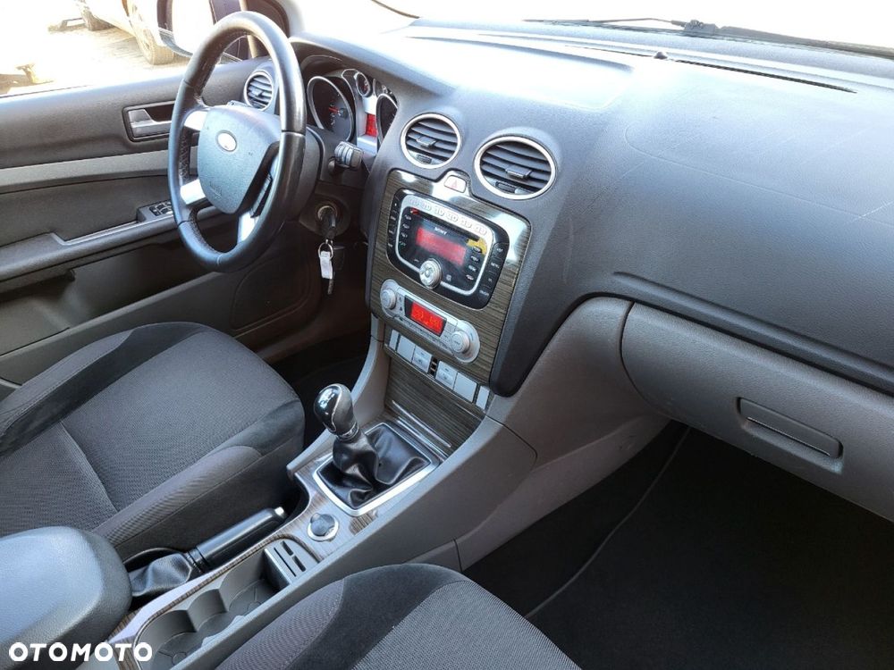 Ford Focus - 10