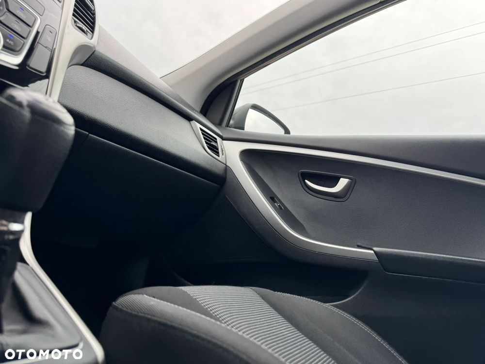 Hyundai i30 1.6 Style - 19