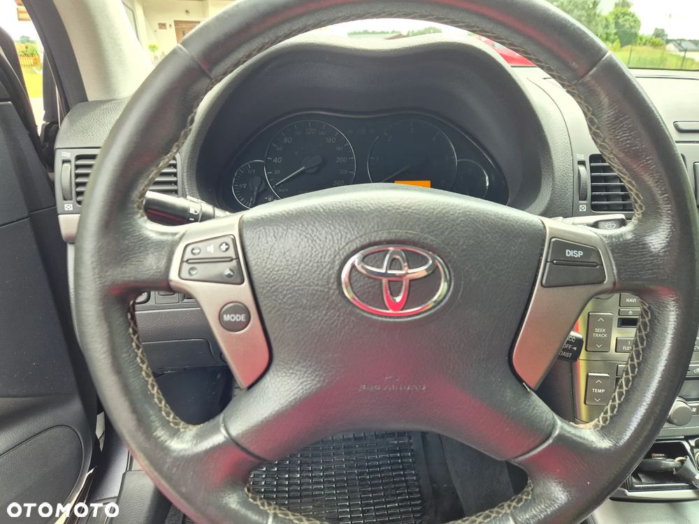 Toyota Avensis 2.2 D-CAT Sol plus NAVI - 23