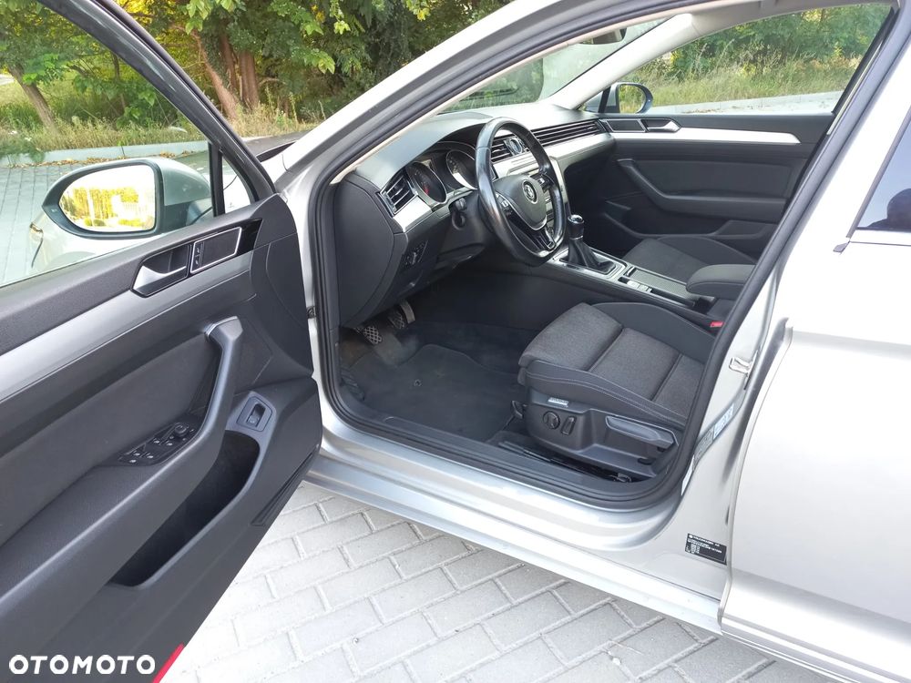 Volkswagen Passat Variant - 14