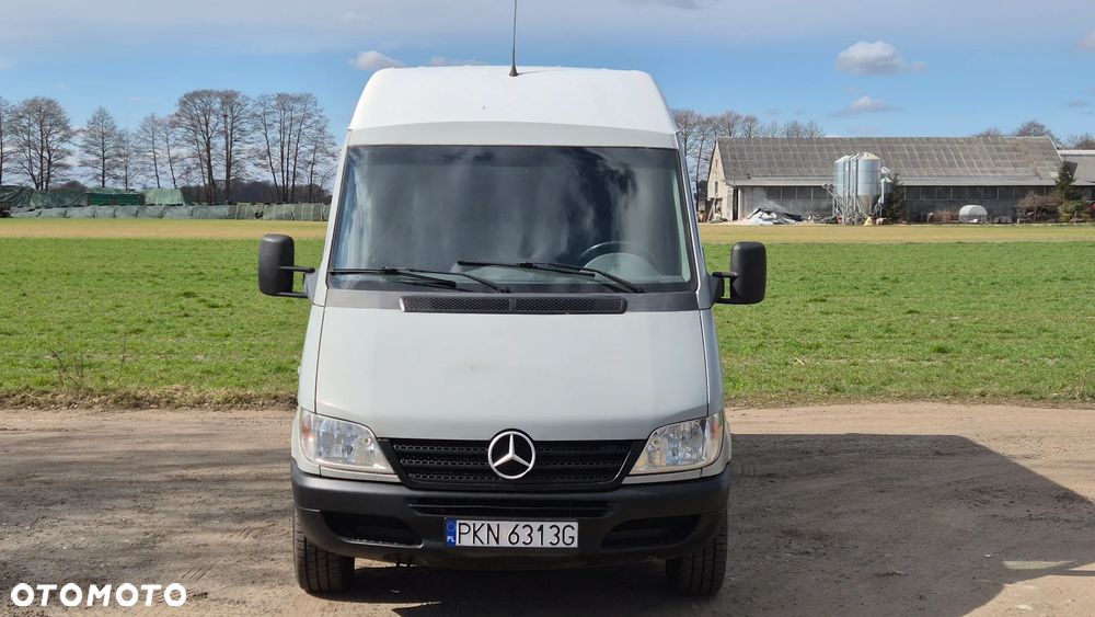 Mercedes-Benz Sprinter - 3