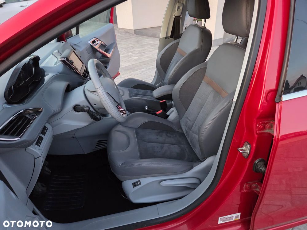 Peugeot 208 - 34