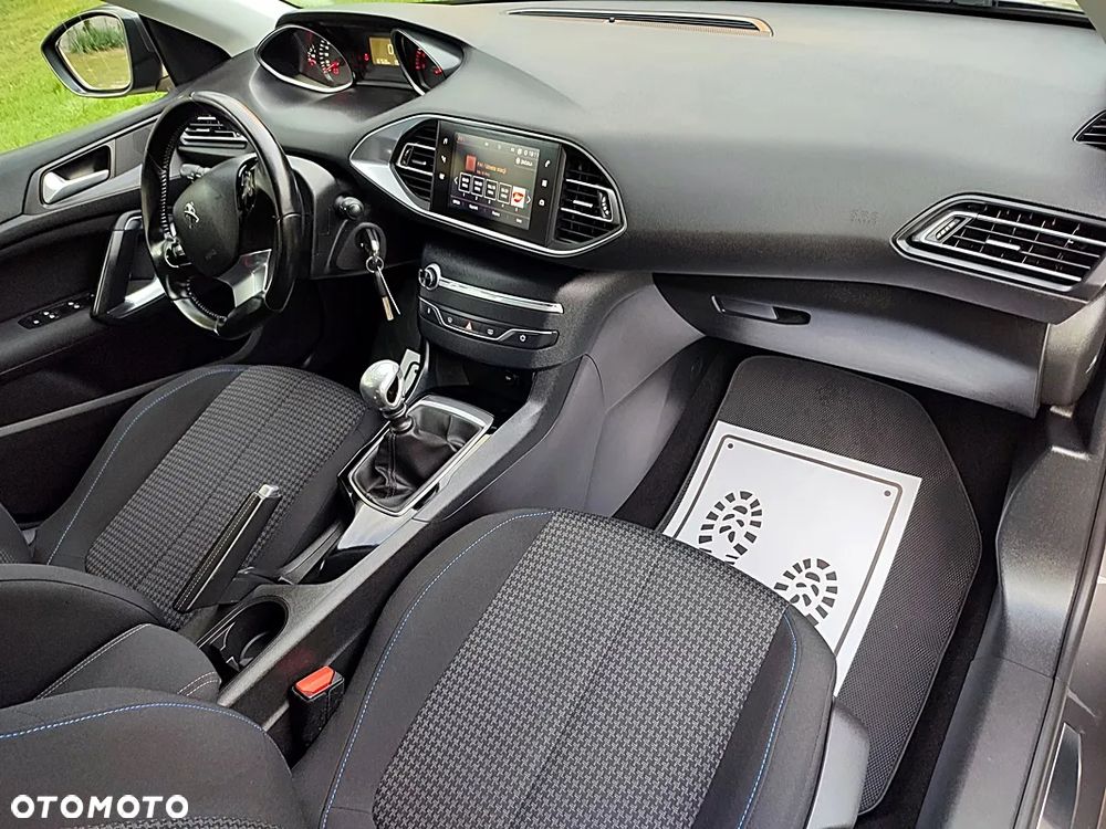 Peugeot 308 SW PureTech 110 Stop & Start Style - 25