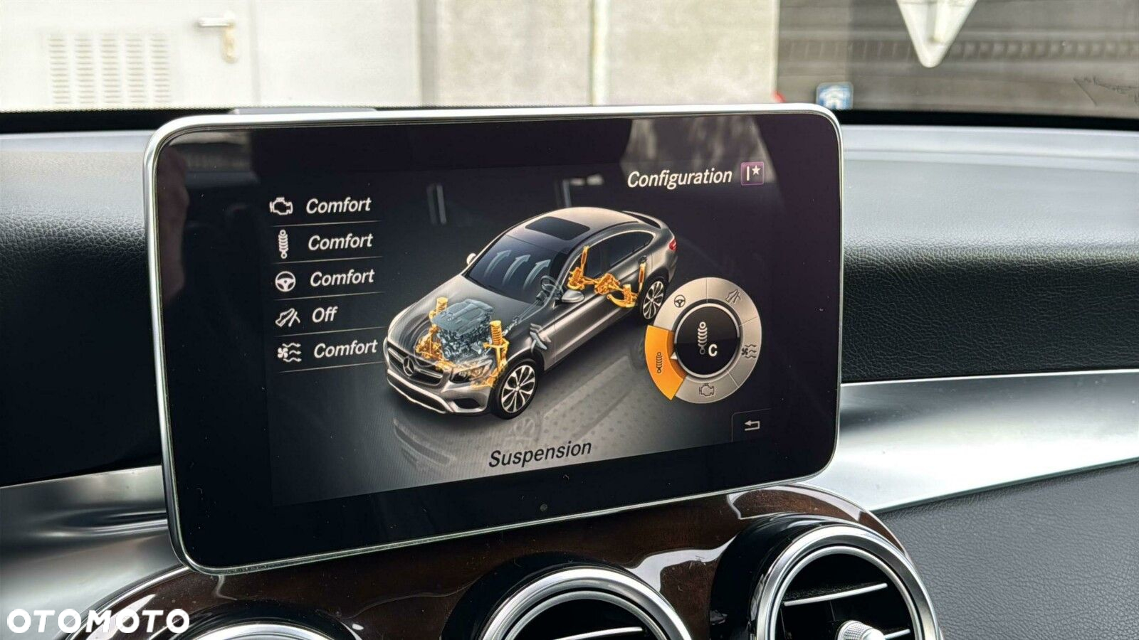Mercedes-Benz GLC - 25
