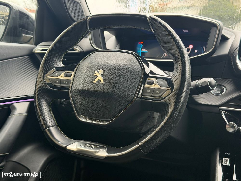 Peugeot e-2008 GT Pack - 12