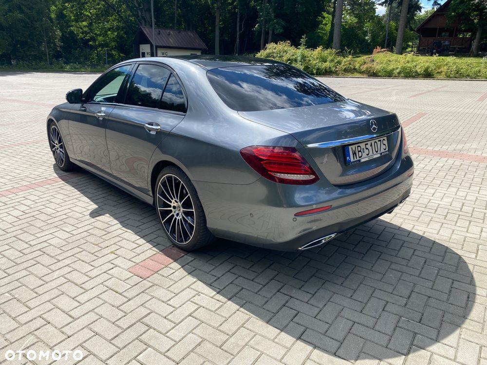 Mercedes-Benz Klasa E 220 d 4-Matic 9G-TRONIC - 4