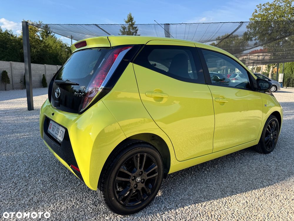 Toyota Aygo x mit x-business Paket - 6