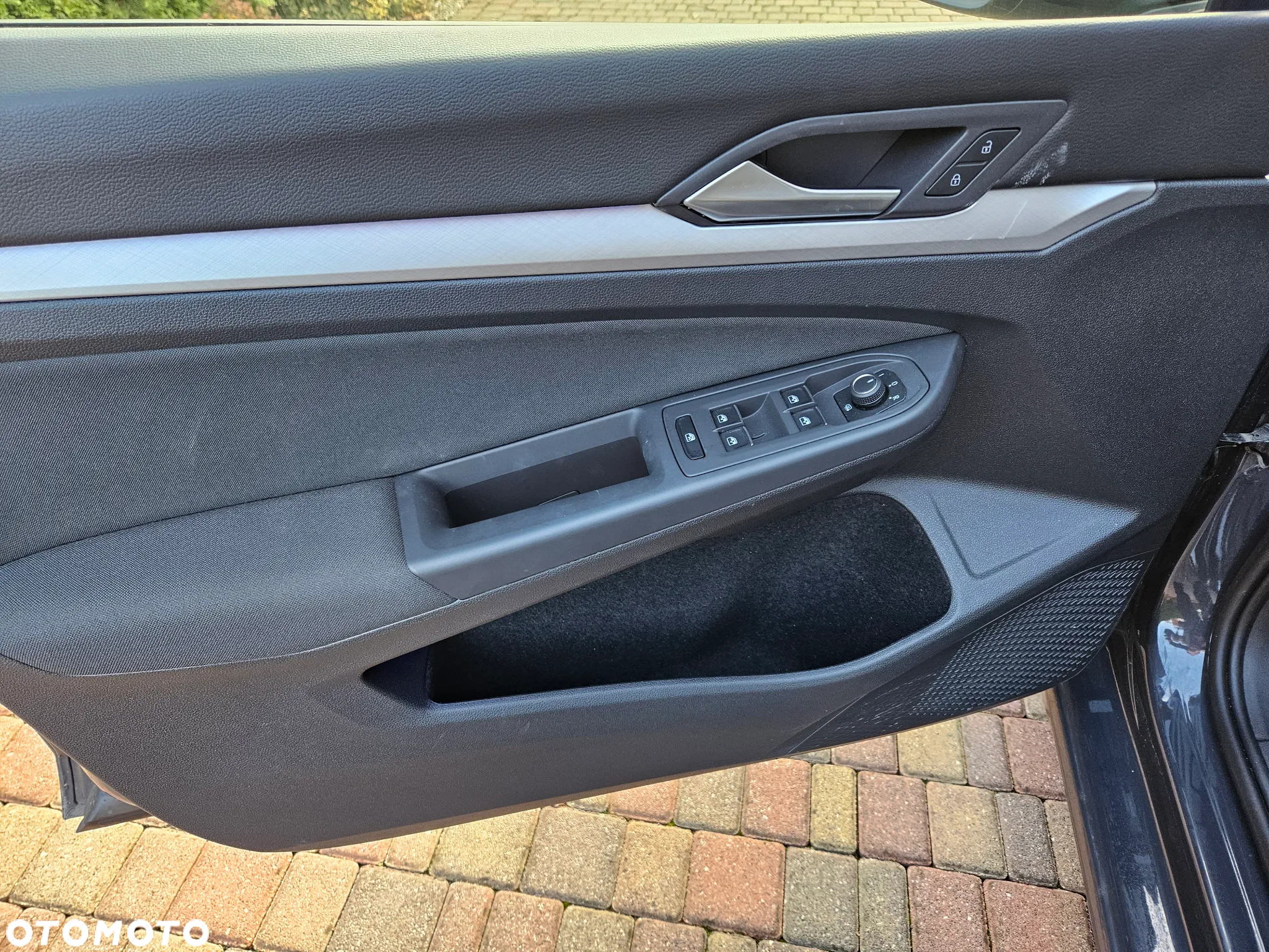 Volkswagen Golf VIII 1.5 TSI EVO Life - 12
