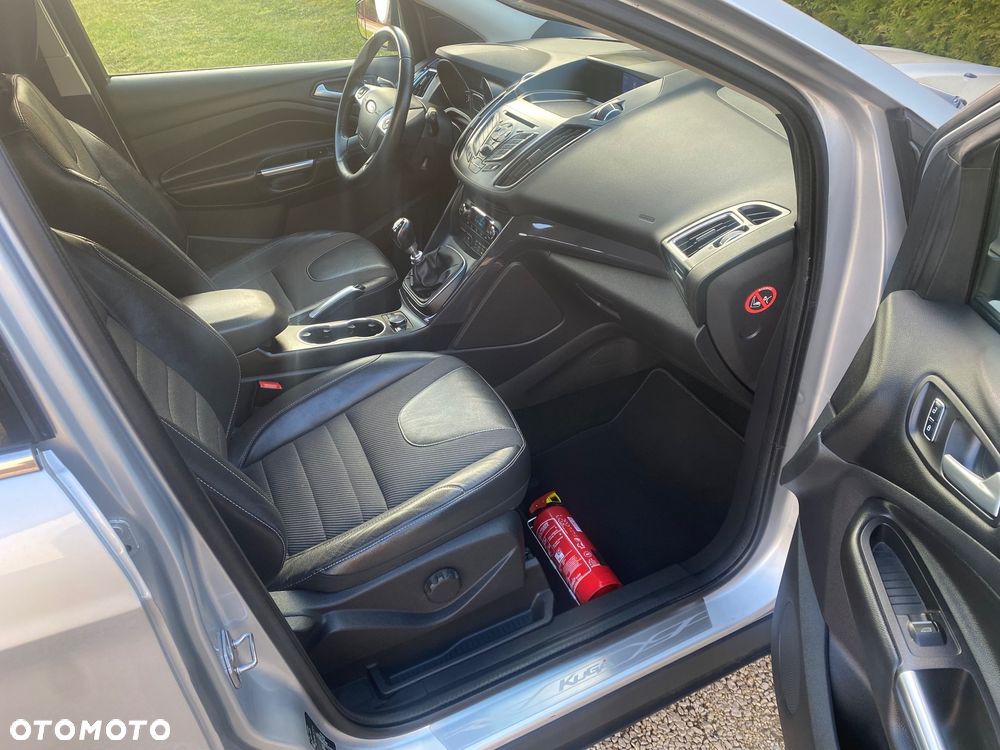 Ford Kuga 2.0 TDCi 2x4 Titanium - 21