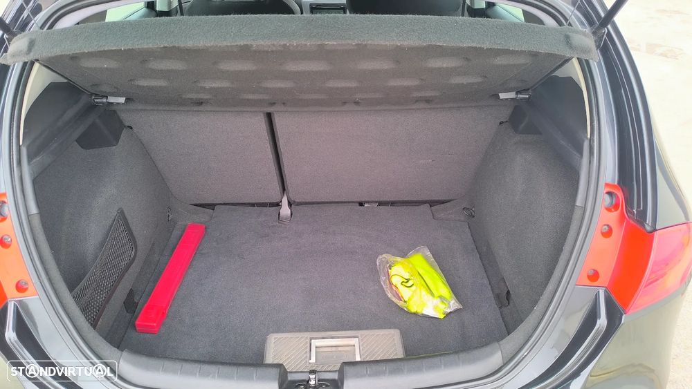 SEAT Leon 1.6 TDI Sport - 11