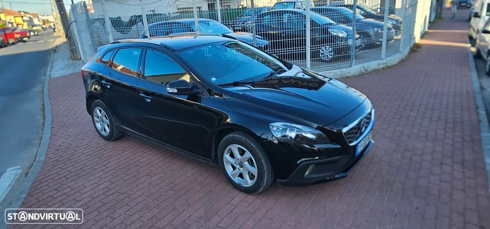 Volvo V40 2.0 D2 Momentum - 3