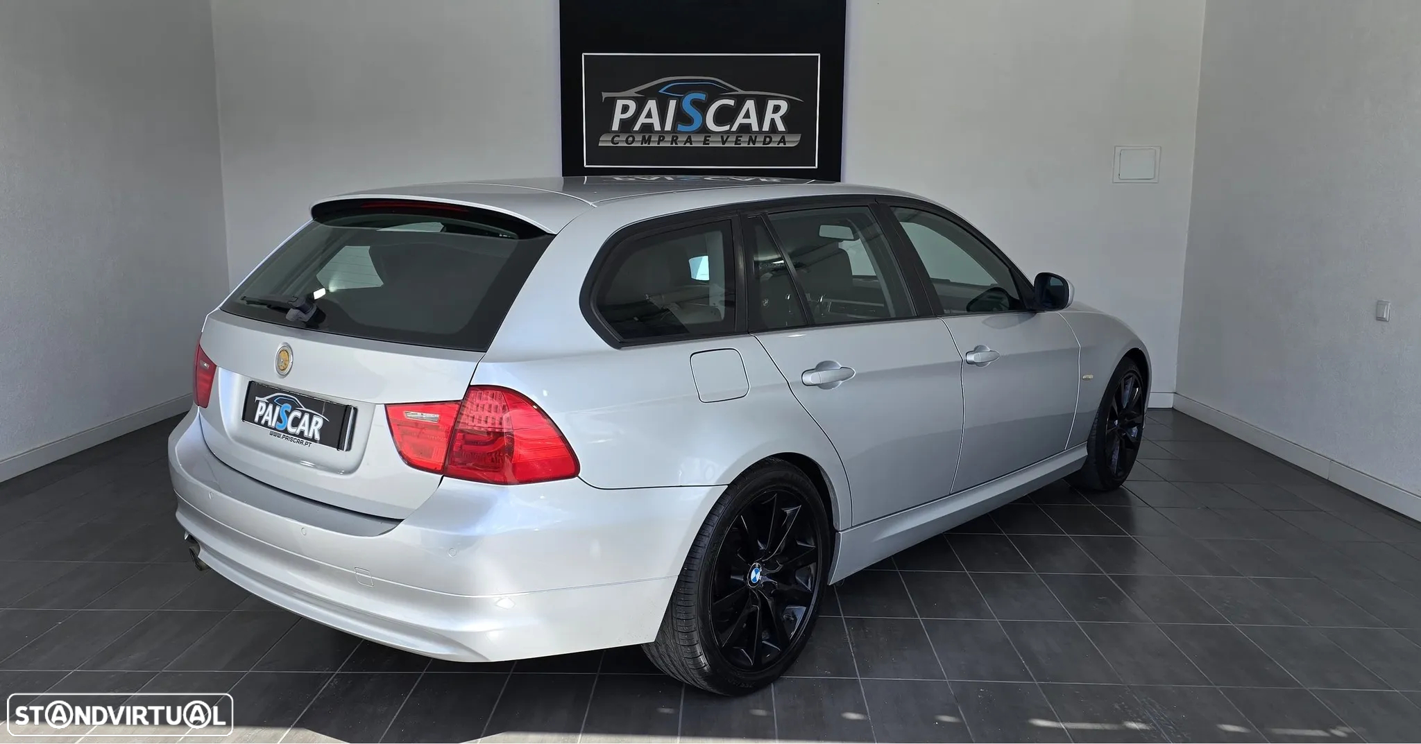 BMW 318 d DPF Touring Edition Sport - 4