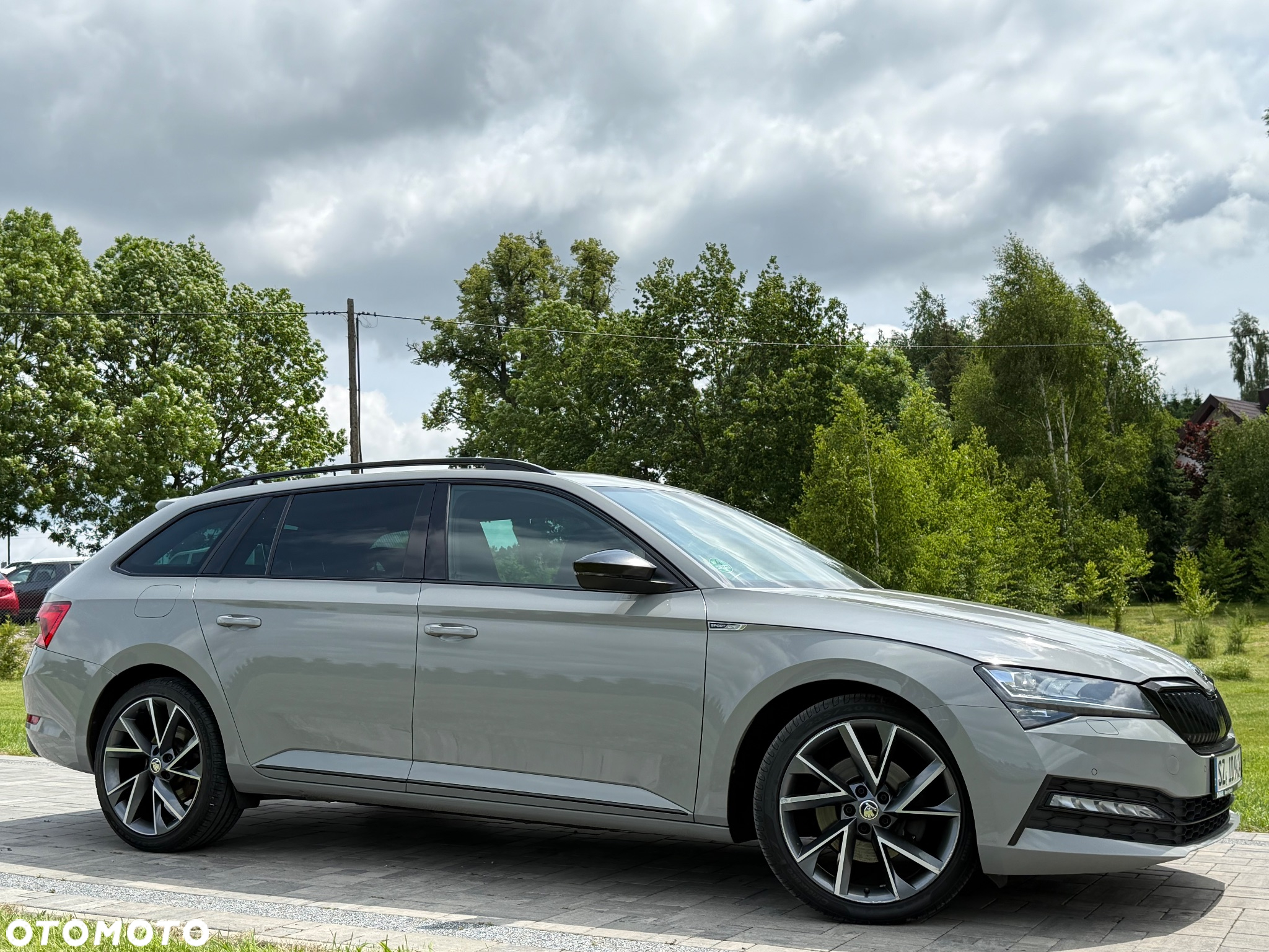 Skoda Superb 2.0 TDI Sportline DSG - 9